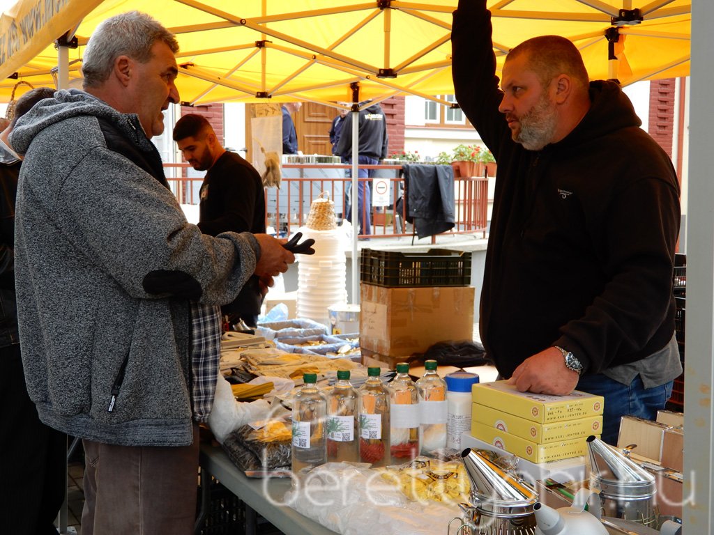 VIII. Bihari Mézes Nap 111